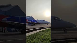 Beechjet 400XP polisi Udara Taxi Way