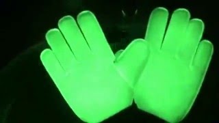 Photoluminescent Soccer gloves