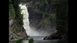 Hiking the Towab trail in Lake Superior Provincial Park