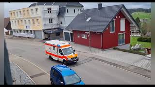 RTW  Triberg  schon wieder auf Einsatzfahrt durch Schönwald