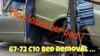 How I pulled bed off my 71 Chevy c10 , using an engine hoist.#c10 #shortbed #loweredtruck #chevy