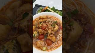 Crab noodle soup and seafood crab crispy roll