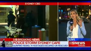 Police Storms Sydney Cafe