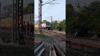 तेजस राजधानी 12954 Hazrat Nizamuddin - Mumbai Central Tejas Rajdhani Express हजरत निजामुद्दीन मुंबई