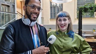 Cesár Sampson crasht ein Interview mit Aiko ("Pedestal") in Malmö | Eurovision Song Contest 2024