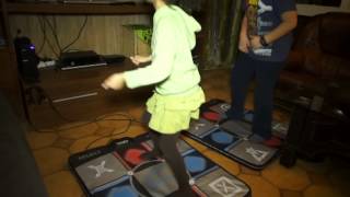 stepmania DanceDanceRevolution jeux de dance par Adam et Neda d'Evry 91 song: I Like Girls