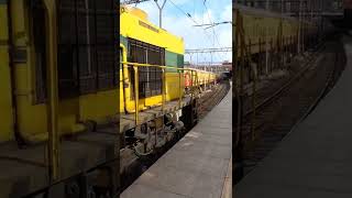 Old Diesel Locomotive (WDS6AD/KURLA-36327)at CSMT #ytshorts #youtubeshorts