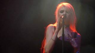 The Pretty Reckless - Seven Nation Army / Live @ C - Halle Berlin 20.11.2011