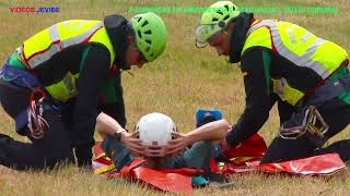 RESCATE DE UN HERIDO POR EL "GREIM" DE LA GUARDIA CIVIL DE MONTAÑA EN HELICOPTERO.VIDEOSJEVIBE