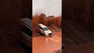 Fortuner driving in river #trending #youtube #youtubeshorts #fortuner #youtuber #shots  #car