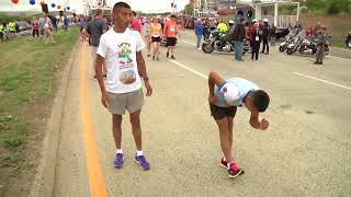 Hermanos guatemaltecos participan en maratón de Long Island, Nueva York.