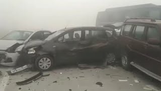 Several vehicles pile up due to dense smog at Yamuna Expressway #shorts #ytshorts