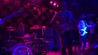 HUNNY - “Vowels” (Live)