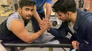 Desi Arm Wrestling in gym || Fun 🤩 || gym workout