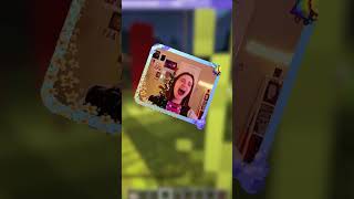 BRO RISKED IT ALL TO SAY HELLO 😭 #minecraftshorts #twitchclips #minecraftfunny #gamergirl