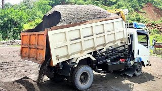 Dump Truk pasir ISUZU macan Jomplang Muatan full Bak