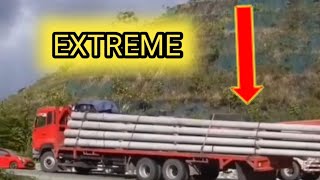 Extreme Truk Trailer Paku Pancang Melewati Tanjakan Tajam Belokan Berkelok Kelok