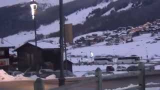 Livigno vera città di montagna con panoramica con neve Italia (filmador Renato)