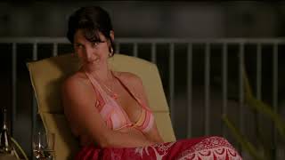 Carrie Anne Moss busty in bikini #4.  VIDEO LOOP!