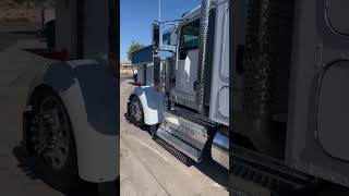 Kevin Kropf #kropftransportation #kenworthw900l  #largecar  #bigrig #reefergang #livetheshow