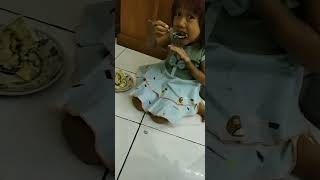 bocah makan kue ulang tahun #shorts #kueulangtahun 17.1.23