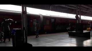 Gorakpur-Panvel Covid Special Enter Manmad