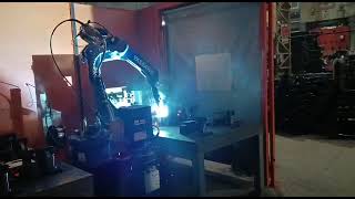 Mahajan Automation Mig Welding cell with Yaskawa robot