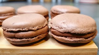 MACARONS AU CHOCOLAT INRATABLE