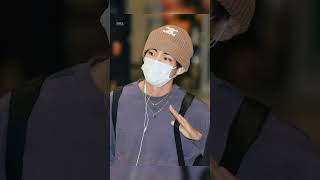 Kim Taehyung has arrived safely in Korea:😊😘😘