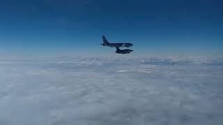 Russian Su-27 chasing French Mirage 2000 over black sea