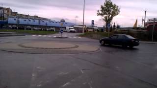 E36 325i drift roundabout