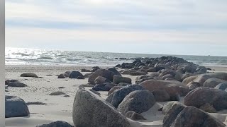 Wellenschläge  am Strand von Dänemark / Wave hits on the beach in Denmark