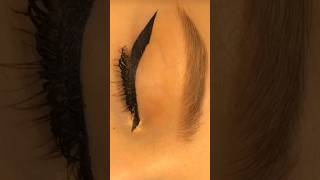 Eyeliner 👁️ Hack ☑️ #makeup #shortsvideo #viral #fashion