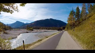 Fahrt auf der Mautstraße von Vorderriß nach Wallgau im Herbst (in 4K)