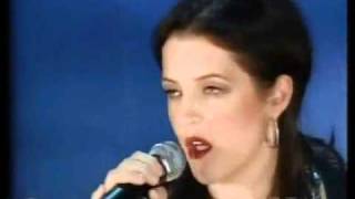 Lisa Marie Presley sing Dirty Laudry - Live