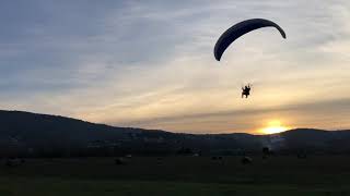 Paramotor in transparent “Bržan bo dober župan”