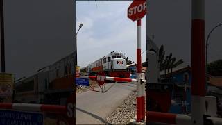 KERETA BASURI STOP !!! #short #trending #railfans