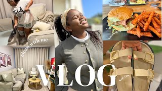 WEEKLY VLOG: Clean With Me| Church Vibes| Lunch & I am Finally Feeling Better