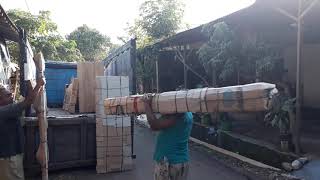 Proses Pengiriman Mebel Pesanan Customer Dari Jakarta