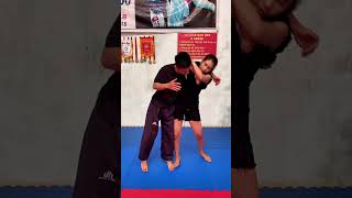 Cách Khống ChếKhi Bị Khoác Vai #kungfu #vothuat #tuve #shorts