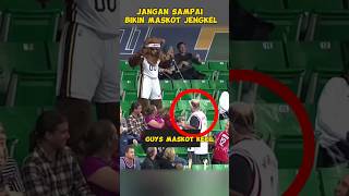 Tingkah lucu maskot di lapangan