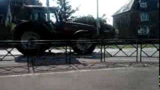 Chargement cailloux a Hébécrevon (50) Valtra T 172