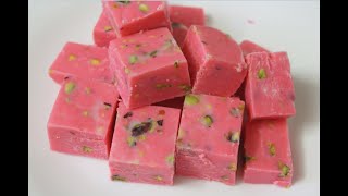 Chocolate Fudge/Strawberry fudge recipe/Fudge recipe/Valentines day party recipes/Valentines recipes