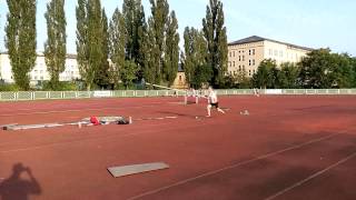 pole vault 8 strides