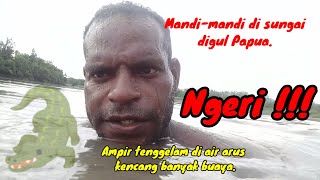 Sungai yang indah Papua.