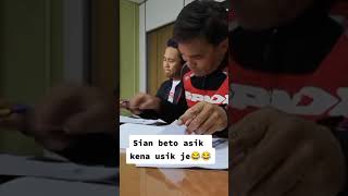 Beto dgn telatahnya.. kesian tengok