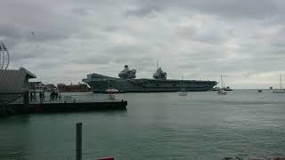 HMS Queen Elizabeth arriving back in the harbour (2/2)