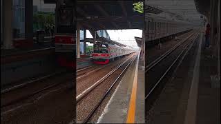 KRL Rangkas Bitung Tiba Di Stasiun Parung Panjang #shortsvideo #shorts