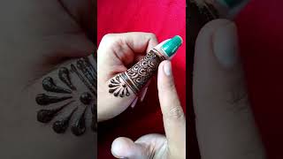 Negative mehndi design ||reverse mehndi design ||lovely fingers mehndi designs #shorts #ytshorts