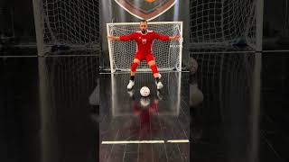 Front split training for futsal goalkeepers #goalkeeper #gk #futsal